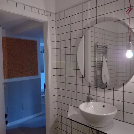 The Garden House Apartment *